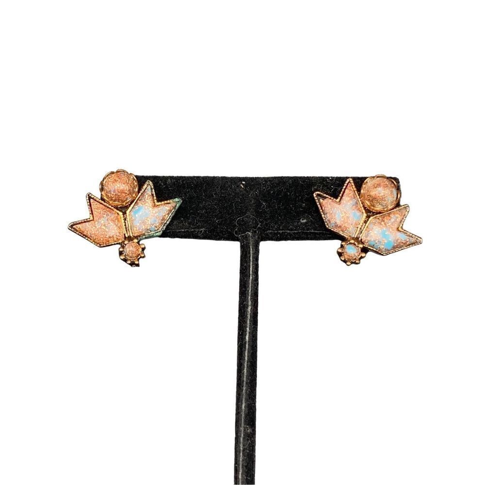 Vintage copper fleck and blue screw back earrings in arrow shape